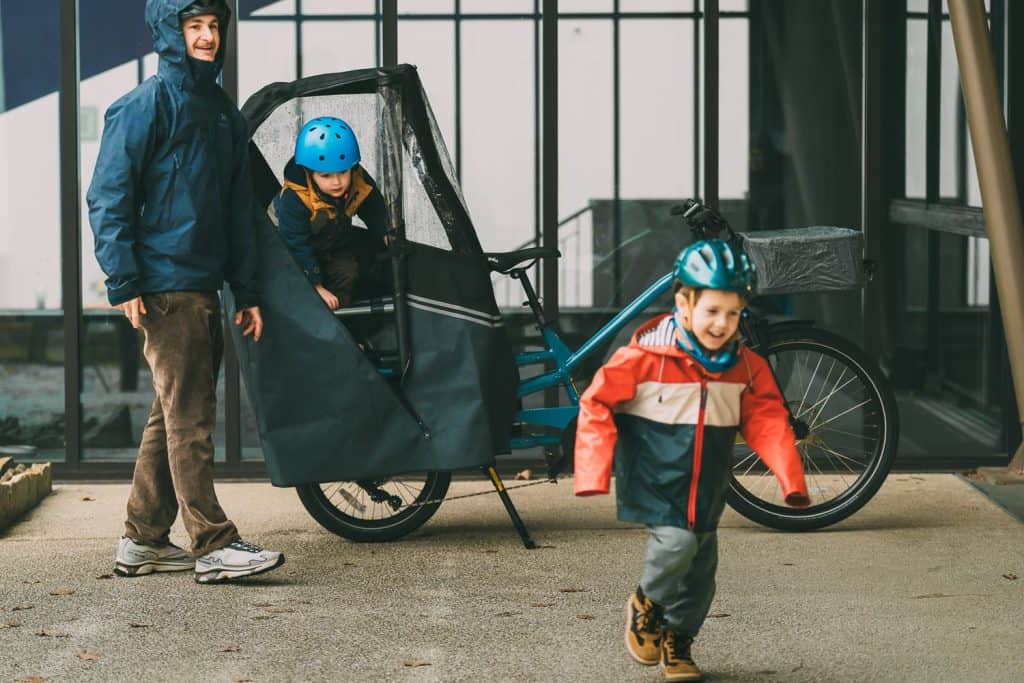 comment adapter votre vélo cargo aux différentes saisons