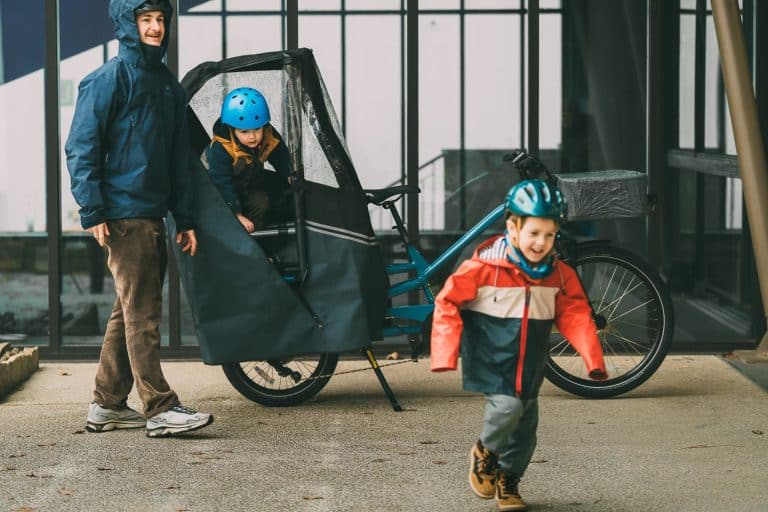 comment adapter votre vélo cargo aux différentes saisons